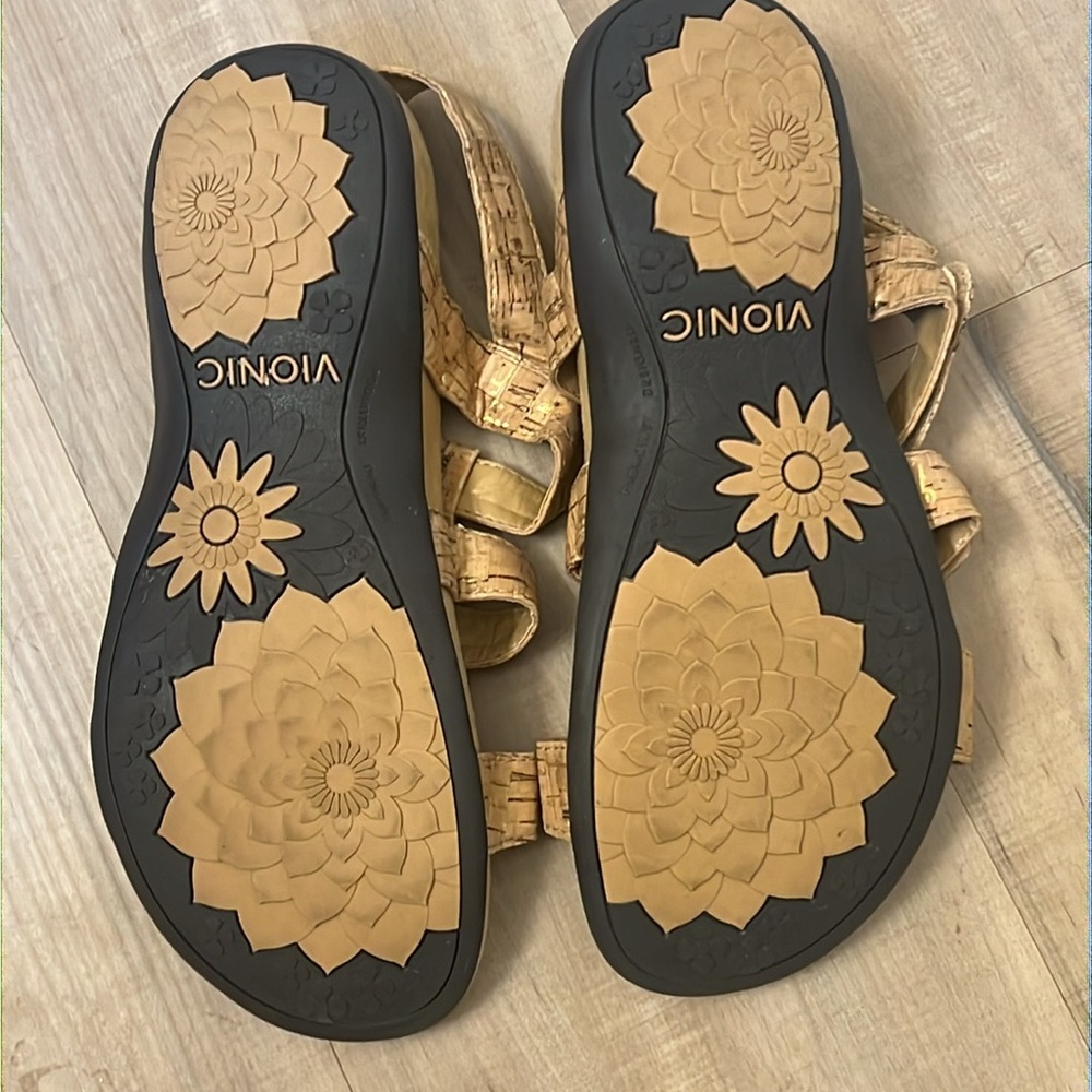 Vionic Cork-Pattern Tan Adjustable Slingback Sandals - Picture 8 of 9